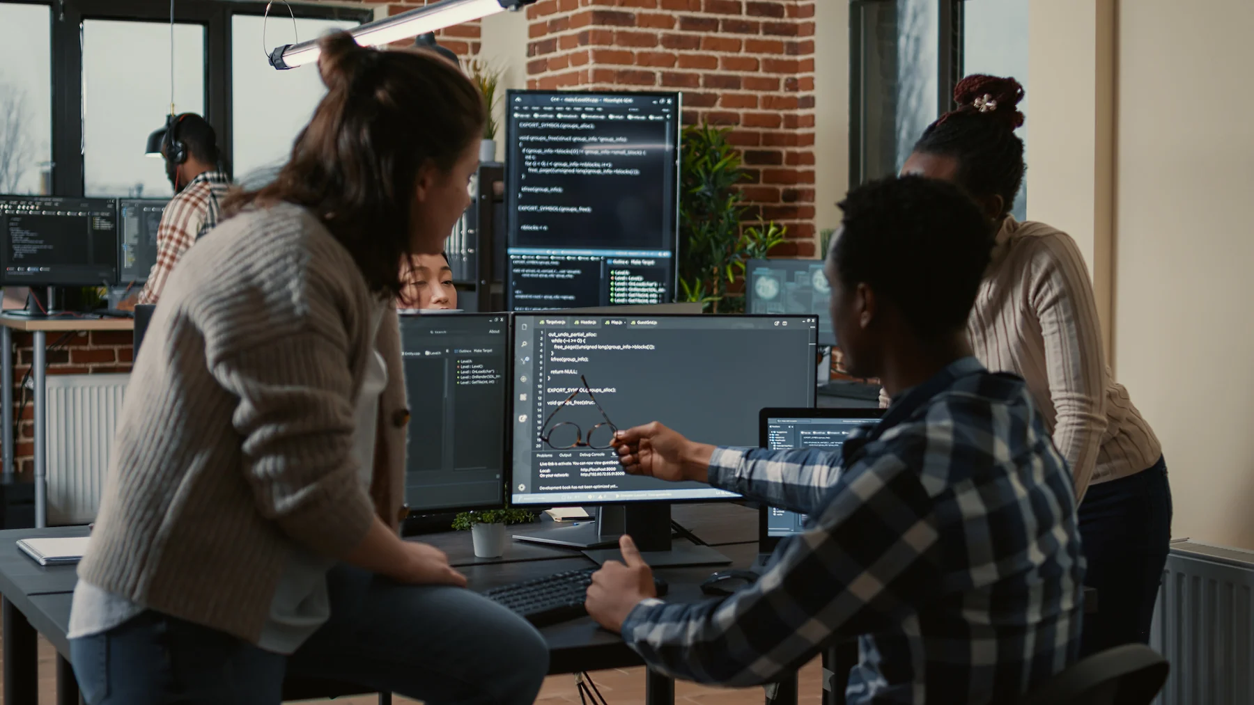 Globoris engineering team collaborating around software systems